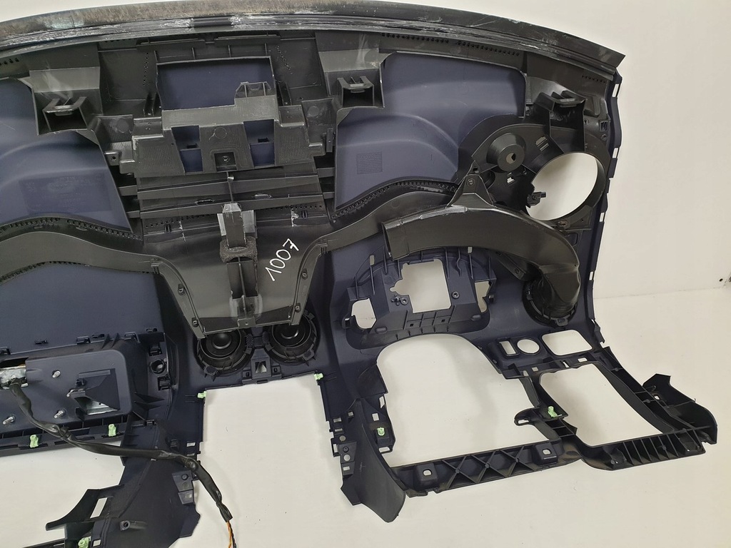 фото №10, Приборная панель приборная консоль подушка безопасности peugeot 1007 euro