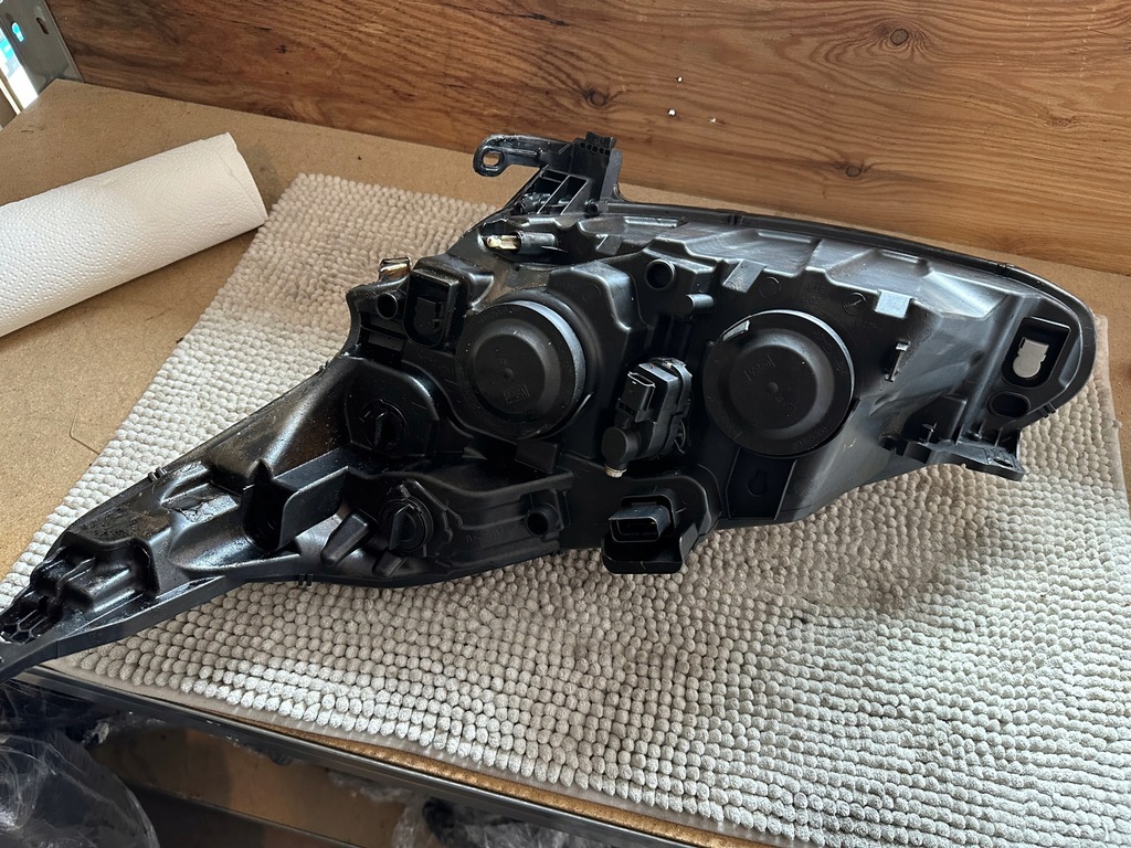 фото №10, Peugeot 208 12-15 правая лампа передний оригинальная