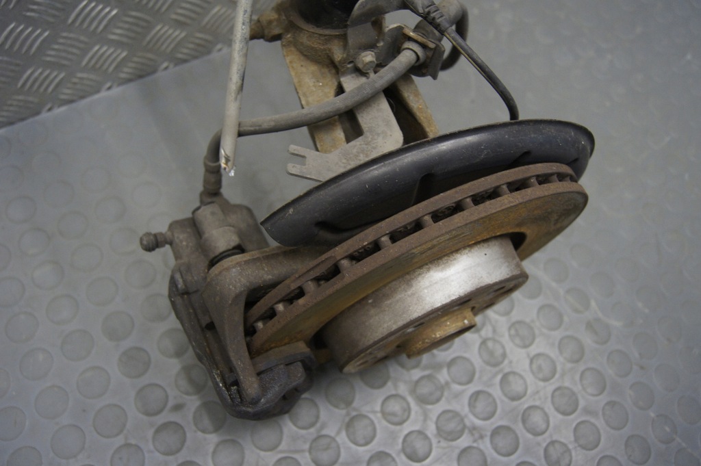 фото №9, Yeti 5l lift поворотный кулак левая амортизационная стойка 1.6