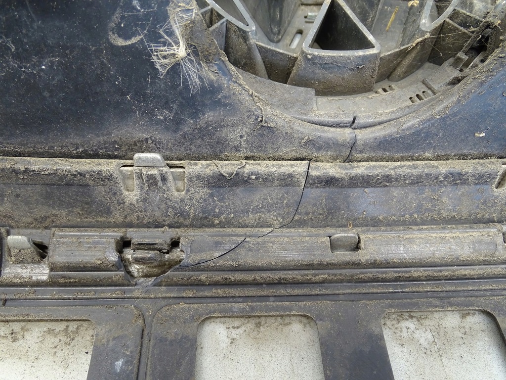 фото №11, Решётка радиатора решётка радиатора радиатора эмблема vw passat cc 3c8853651