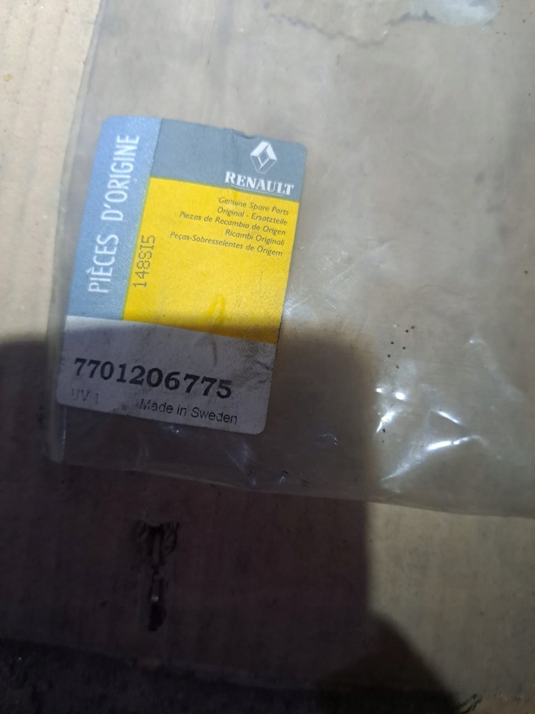 Заглушка рейлінг лівого  передня- задня laguna 2 в Україні