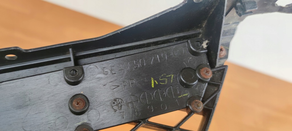 фото №3, Mazda 626 решётка радиатора решётка радиатора оригинальный 1997-2000 rok