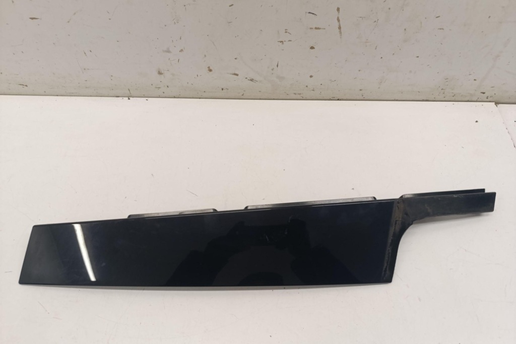 фото №1, Молдинг уплотнитель правых передних дверь mini countryman r60 9800552