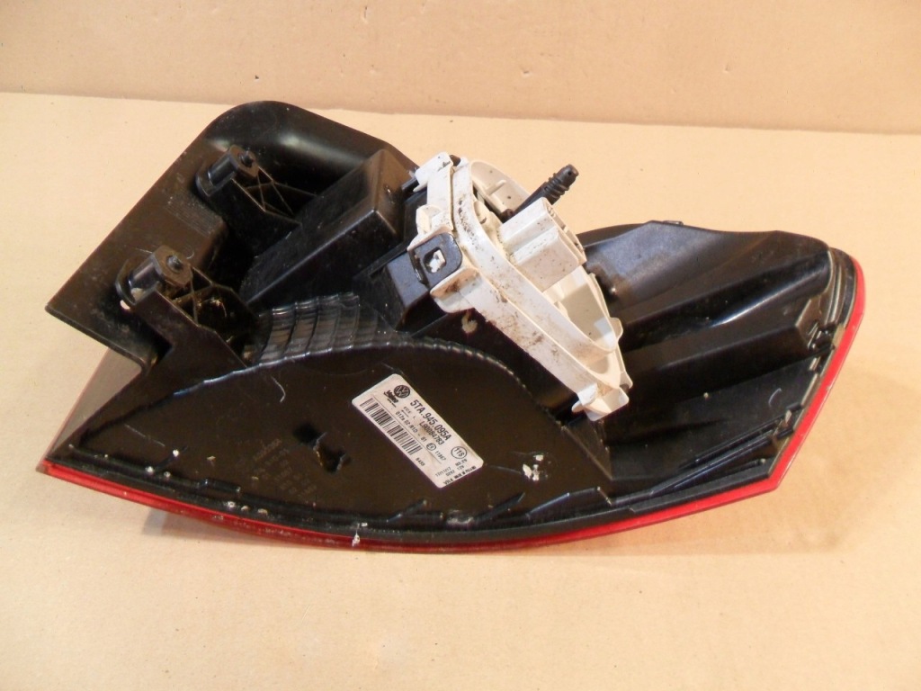 Купить Лампа задняя задняя левая vw touran 15- 5ta945095a