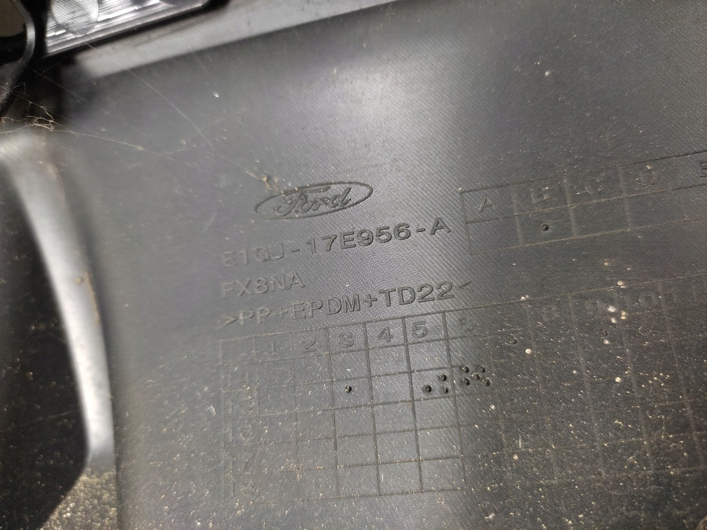 фото №10, Ford s-max ii mk2 titanium спойлер диффузор задняя 15-