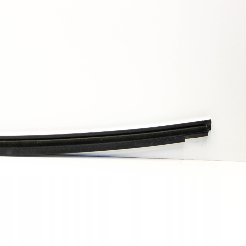 Maserati ghibli 2017 права сторона молдинг / прокладка скло двері задніх Зі Шроту