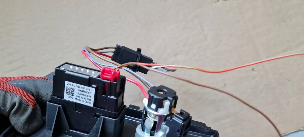 фото №9, Q5 80a sq5 port роз'єм usb 5q0035726l 80a863324a