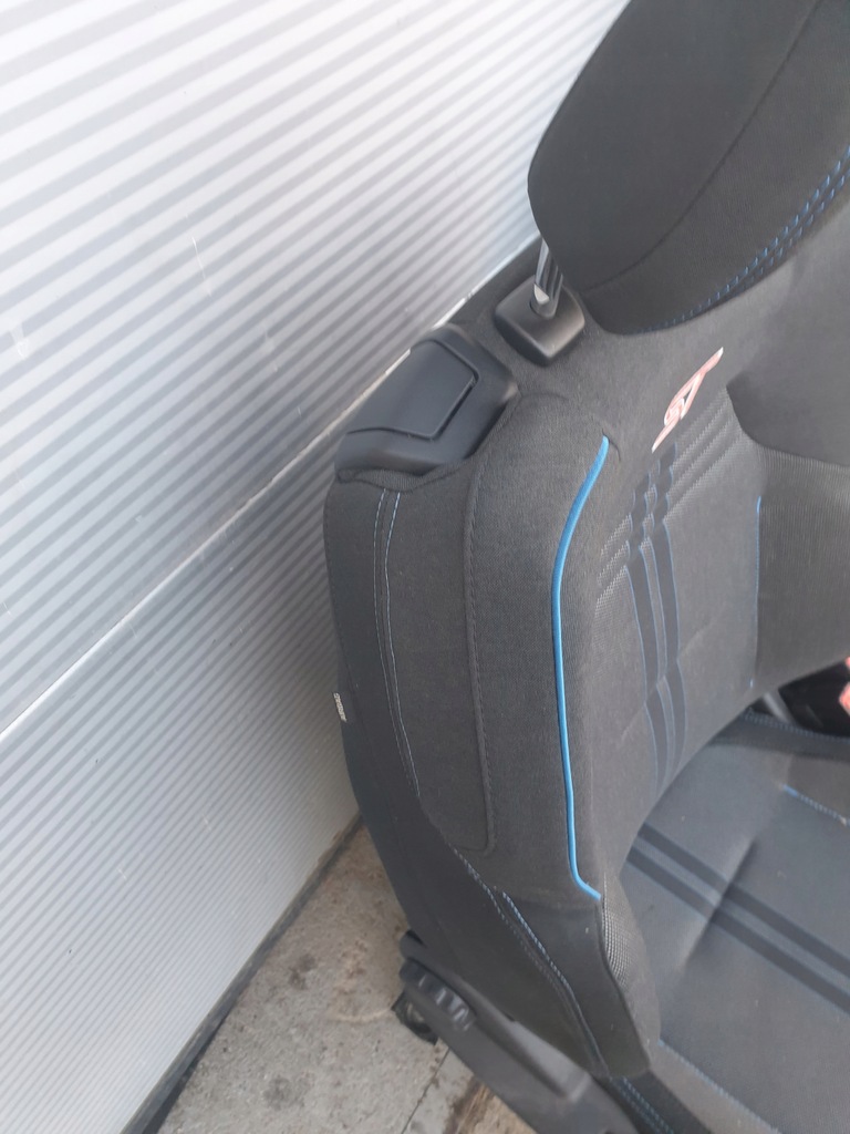 фото №8, Ford fiesta mk8 st сиденья заднее сиденье сиденья 3 d