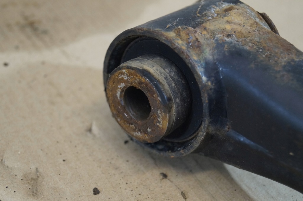 фото №7, Рычаг левый перед land rover discovery iii 2.7