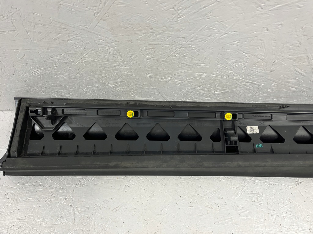 фото №10, Audi q8 sq8 s-line молдинг na дверь левая перед передняя 4m8853959d