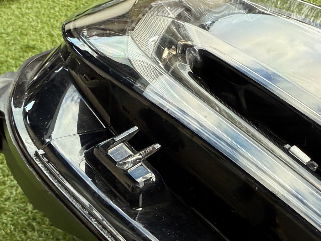 фото №7, Лампа правая передняя renault captur 2 ii full led 260104525r