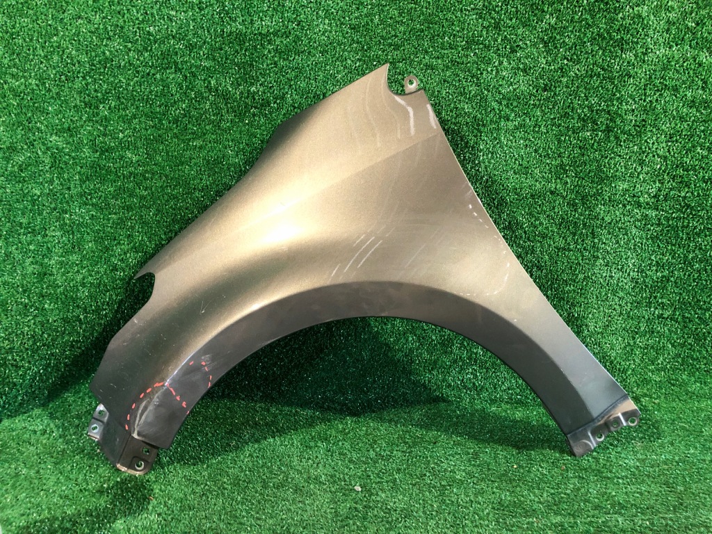 фото №1, Крыло передний левый toyota yaris iv 4