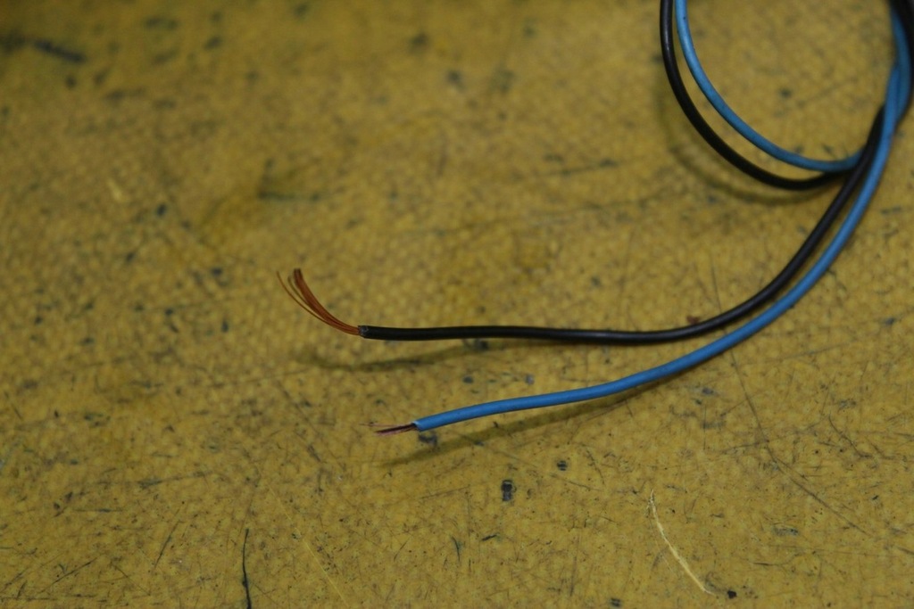 фото №5, Лампа освещение крышки задняя zafira b