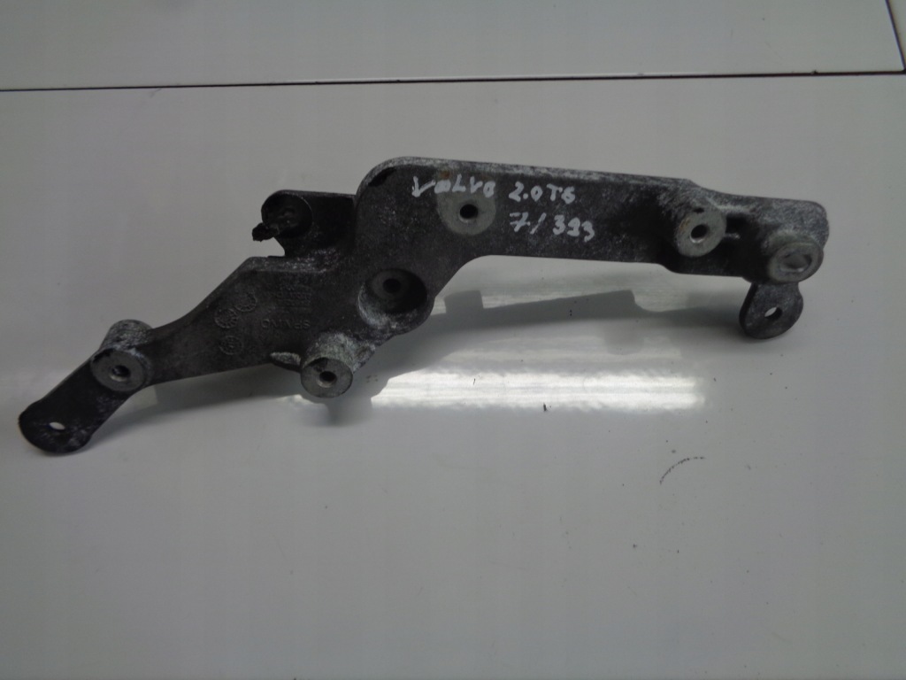 фото №4, Volvo xc60 2.0 t8 кронштейн генератора 31480101