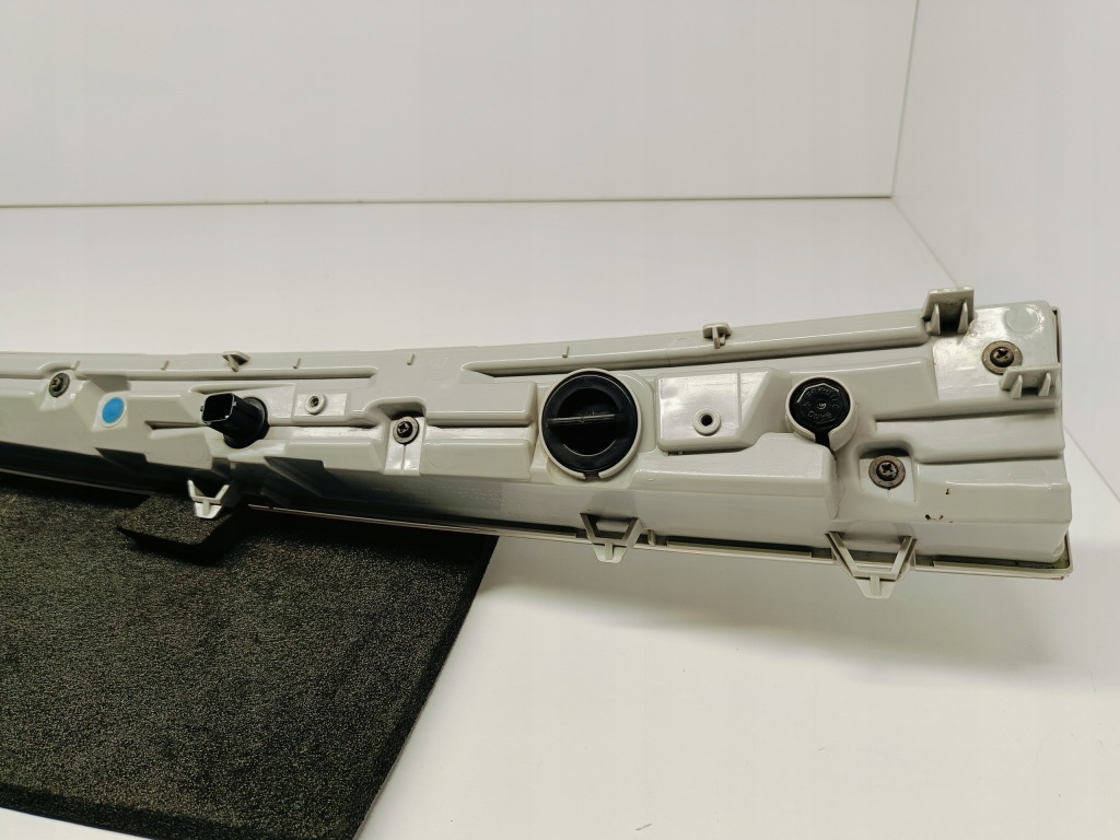 фото №12, Hyundai ioniq 5 v 21- лампа молдинг накладка свет drl левая перед 92108-gi