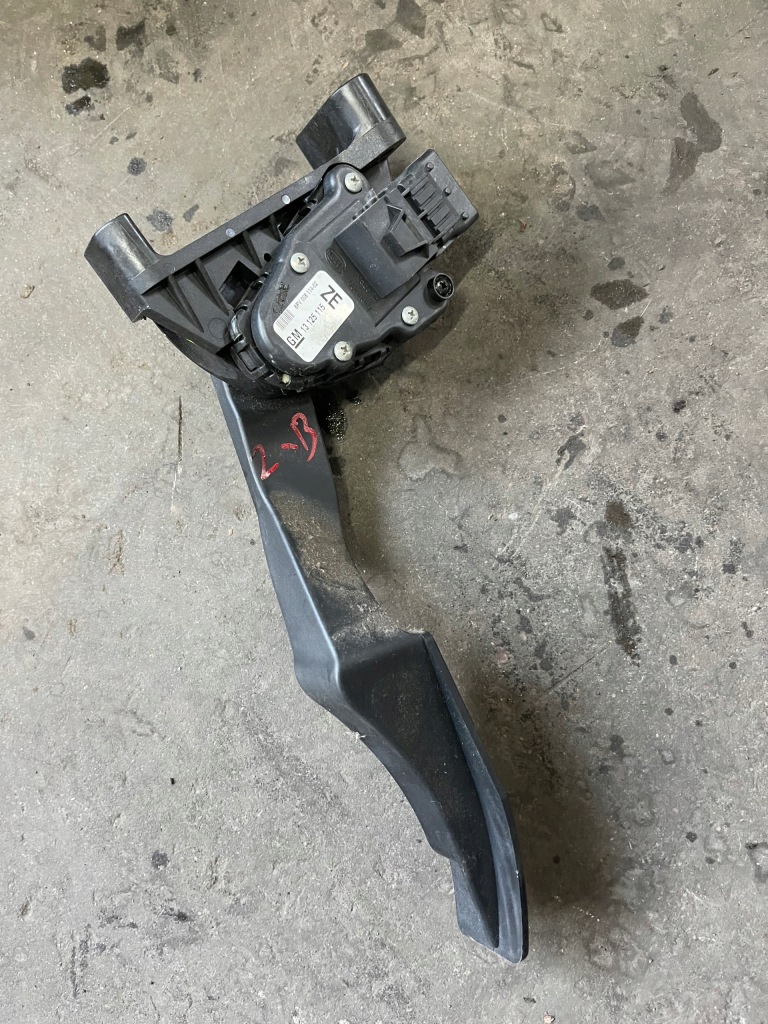 фото №1, Opel zafira b потенціометр педаль газу 13125115