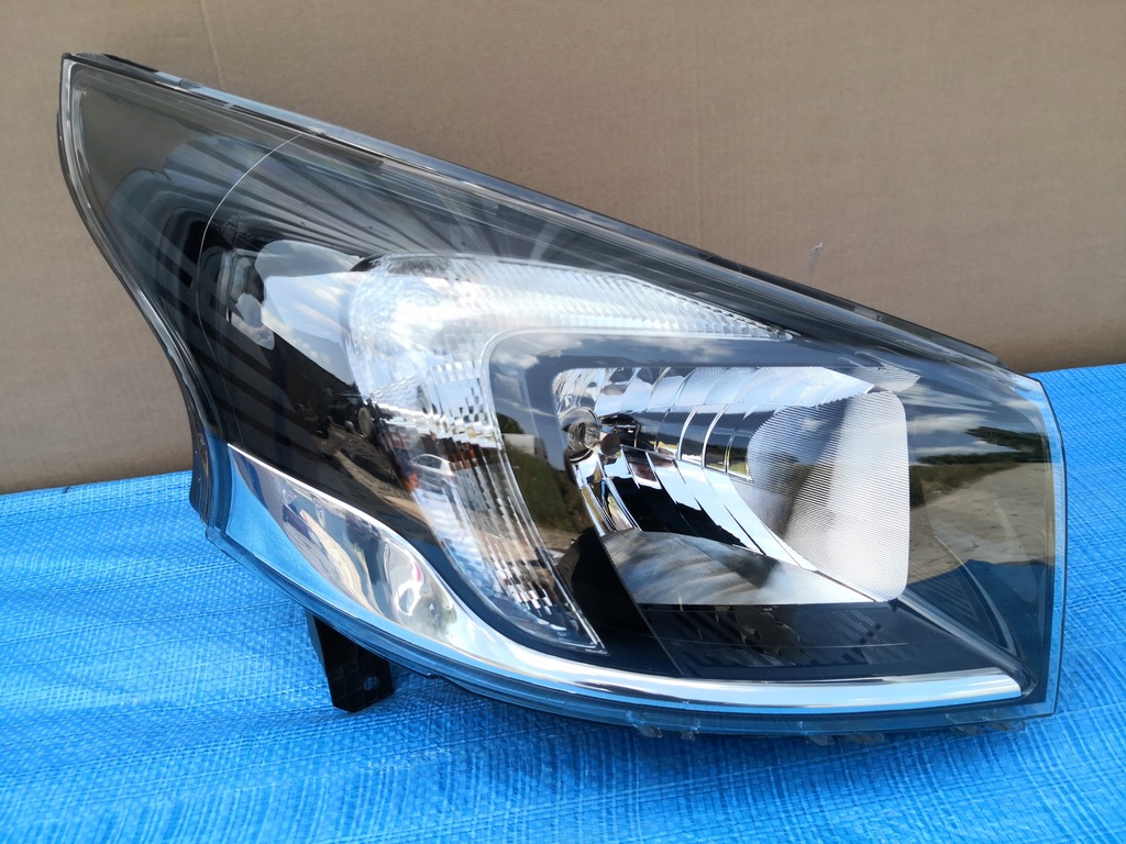 фото №14, Лампа правая перед opel vivaro b ii 14-19 org.