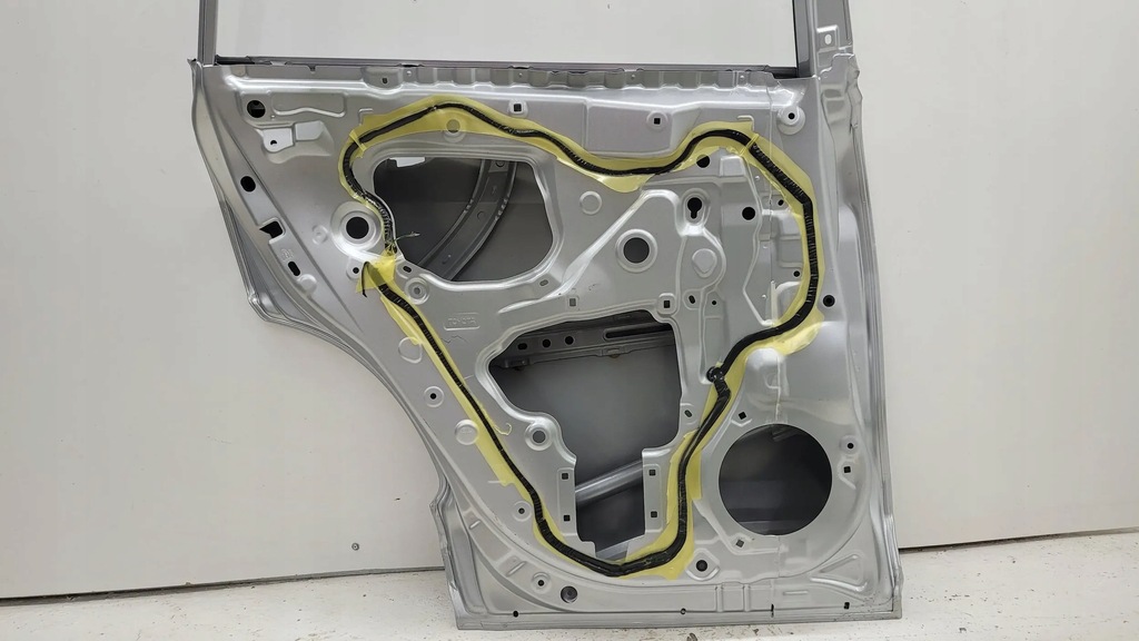 фото №15, Toyota corolla cross 22+ дверь задняя задние левая fv