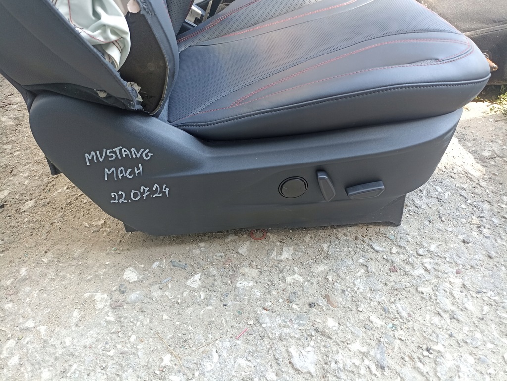 фото №9, Ford mustang mach-e сиденья заднее сиденье кожа