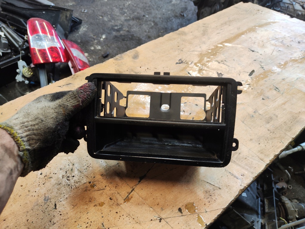 фото №2, Skoda fabia ii полиця бардачок pod радіо