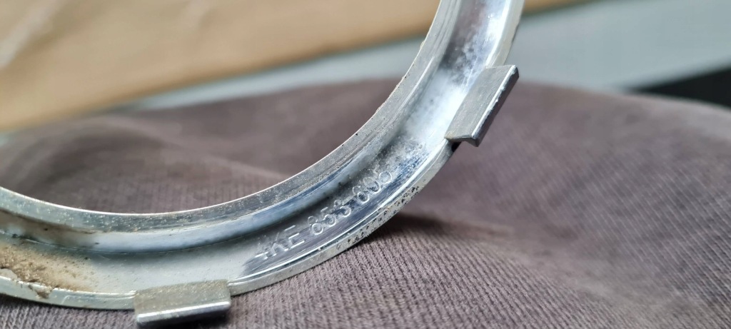 Audi q3 83a емблема значок хром решітка емблема audi 4ke853605 в Україні