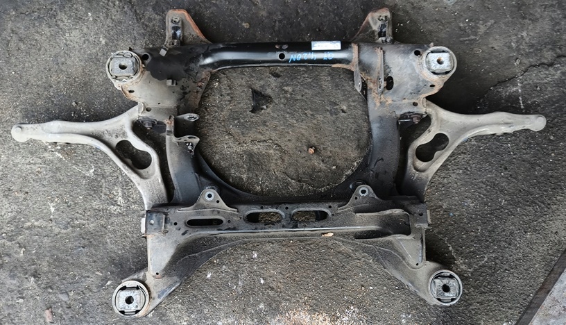 фото №1, Audi q7 07r подрамник подрамник подрамник