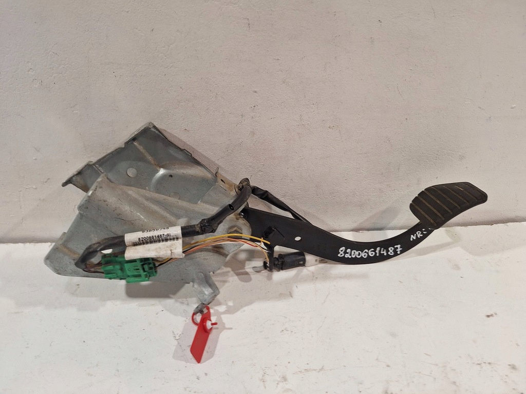 фото №1, Педаль гальма 8200661487 renault trafic ii vivaro a 06-