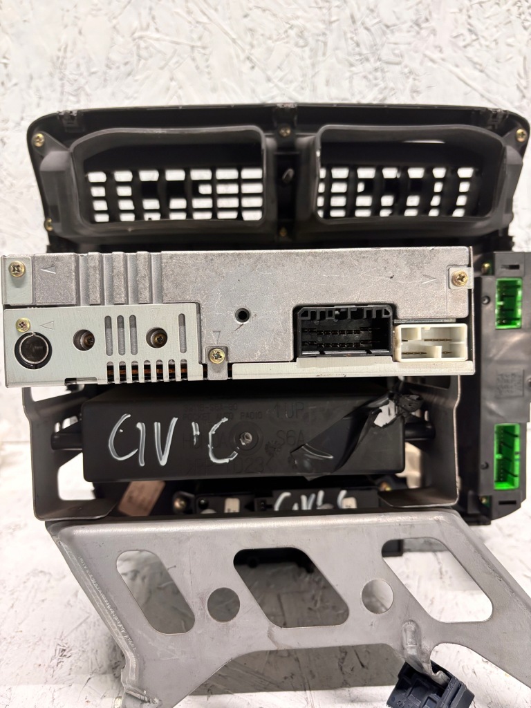 фото №3, Рамка консоли центральной панель радио honda civic vii 00-