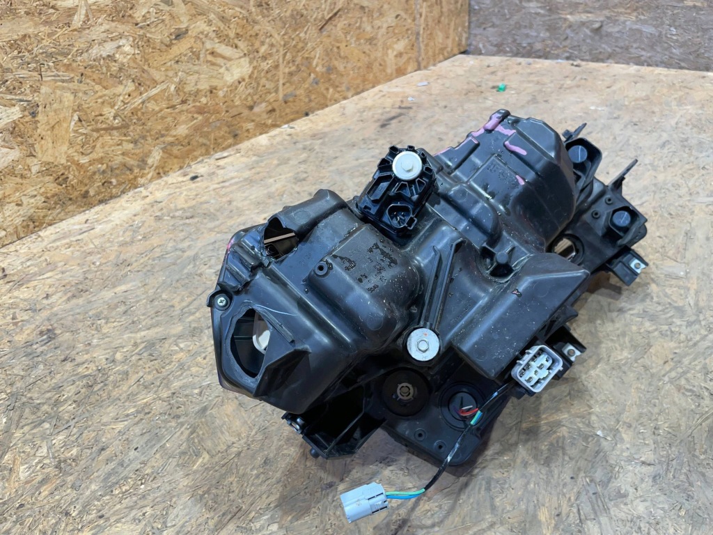 Suzuki vitara 3 3 ly рестайлинг  24- фара левая перед передняя full led Киев