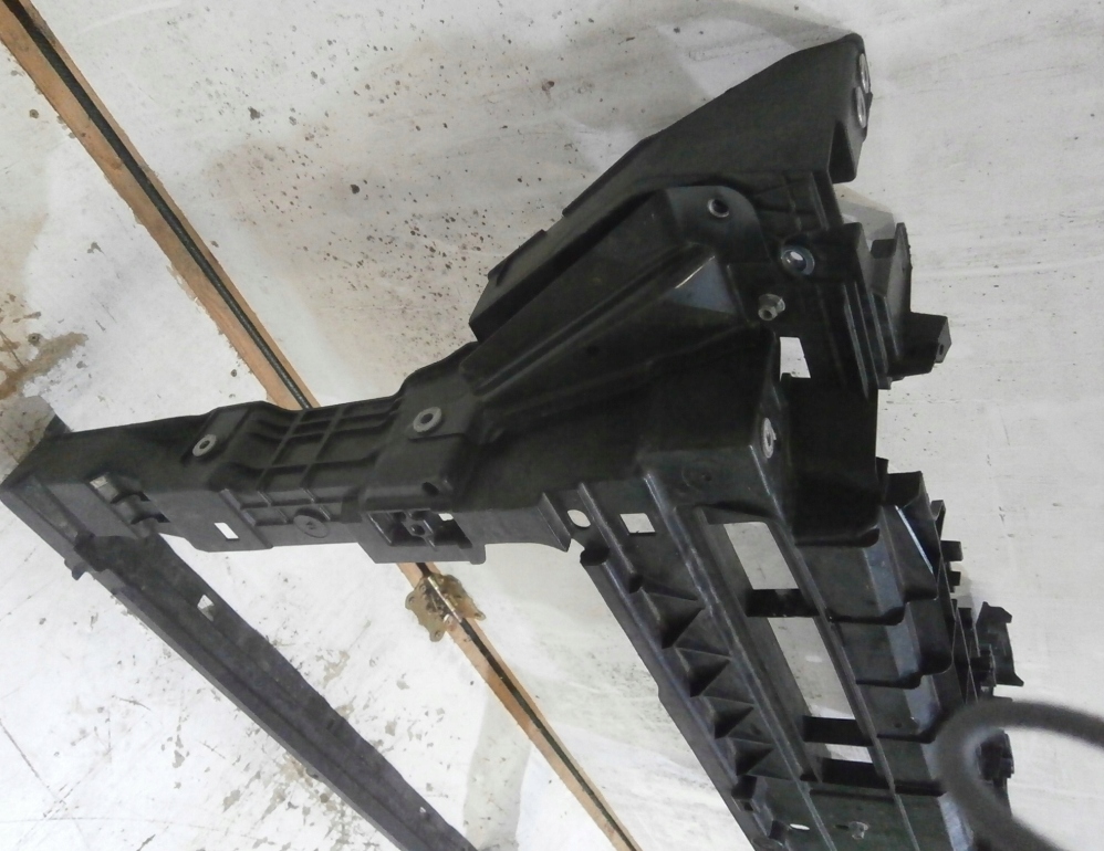 фото №3, Pas передний усилитель vw t-roc 2ga