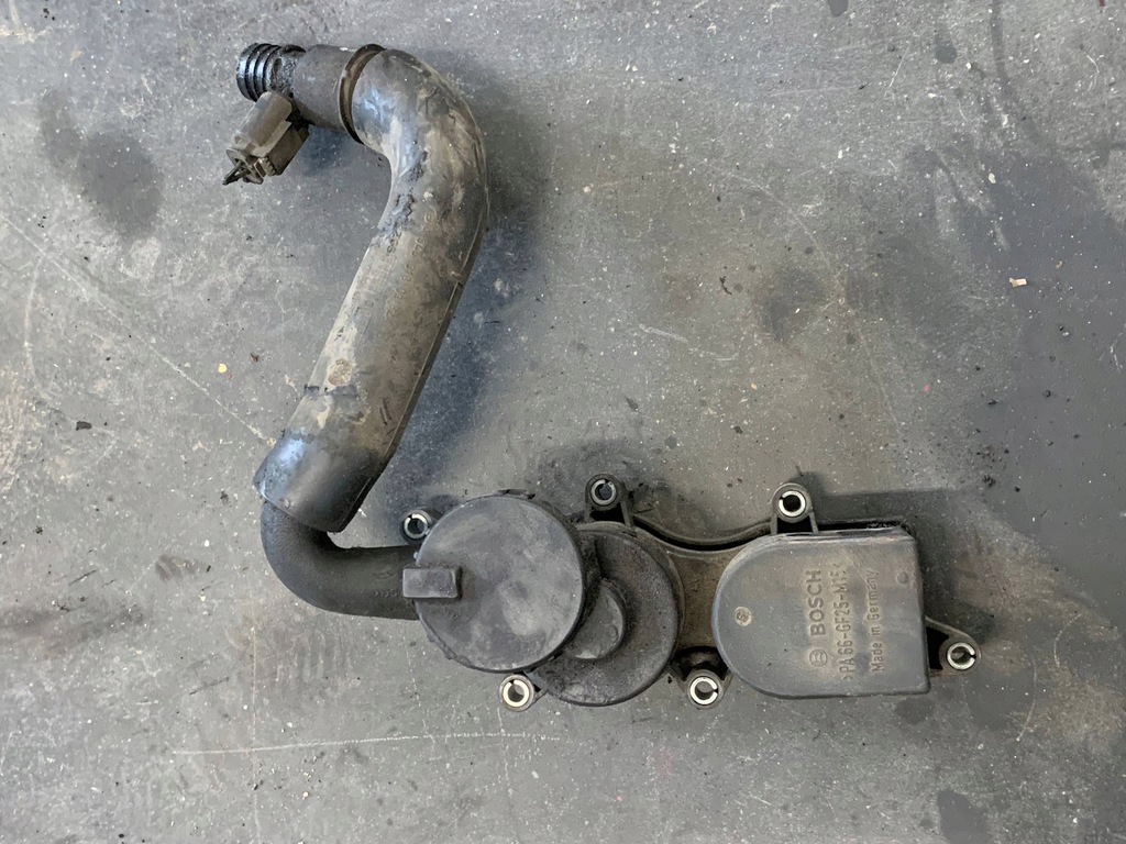 фото №1, Вентиляция картера mercedes benz a sprinter 906 pa66gf25m15