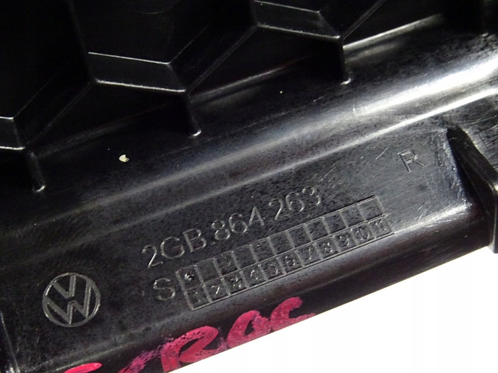 фото №11, Vw t-roc полка консоли центральной разъём 12v 2gb863328 2gb864263