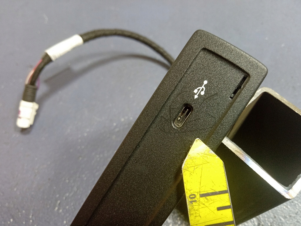 фото №7, Mercedes gls w167 роз'єм port usb типу c a1678201402