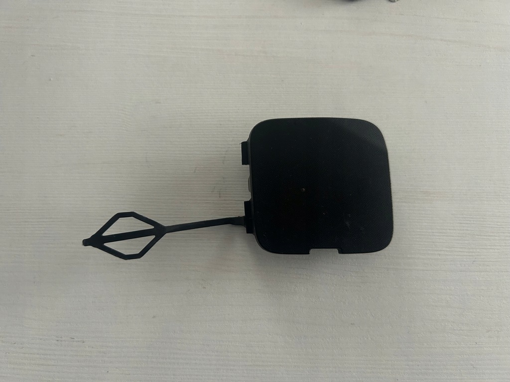 фото №1, Renault trafic iii 2014-2020 заглушка фаркоп перед оригинал