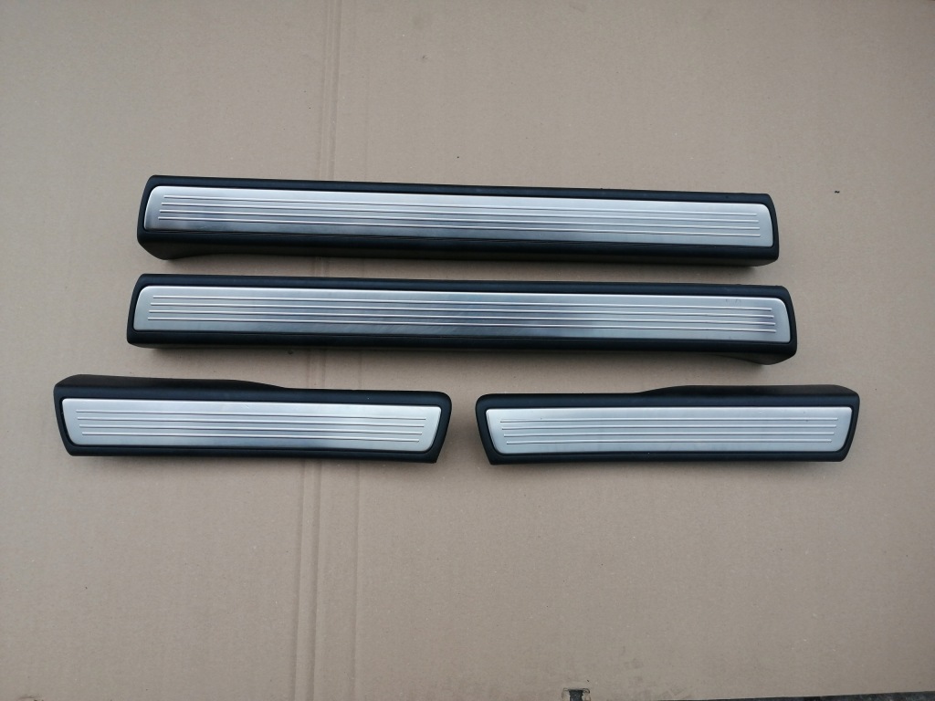 фото №1, Молдинг поріг внутрішня ліва задня задня 2226800835 mercedes s w222