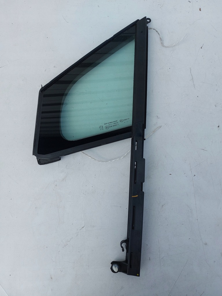 фото №1, Треугольник стекло левый перед peugeot 3008 i eu