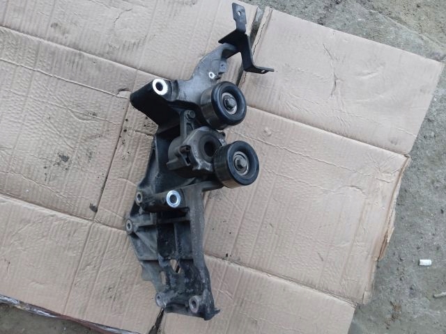 фото №2, Nissan navara d40 lift 2.5 ролик кронштейн натягувач