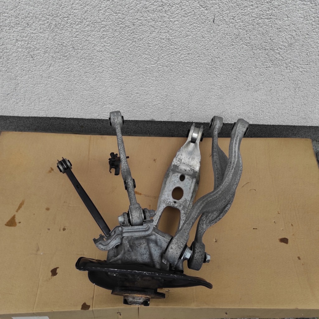 фото №1, Audi q7 поворотний кулак важелі лівий задня oś поворотна