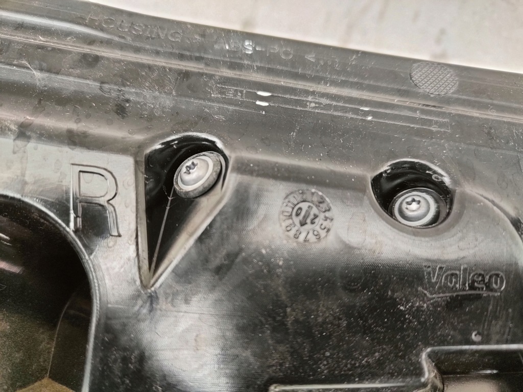 Фара audi q5 80a 16-20 правий задній led європа Оригінал