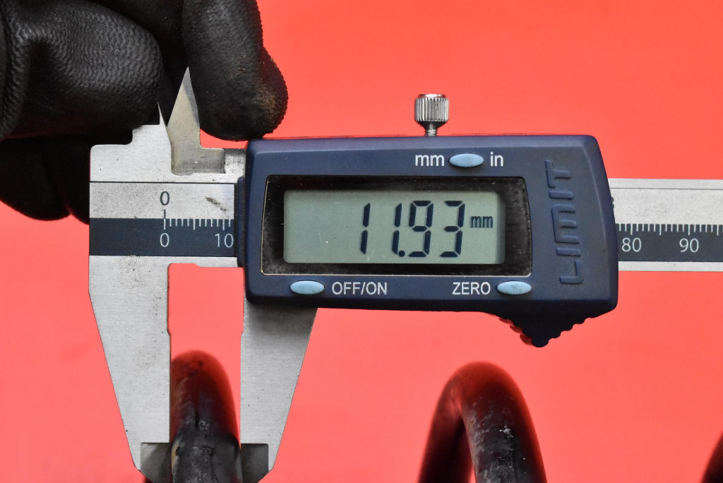 Амортизатор правий перед a1693200130 mercedes a-klasa w169 1.5 8v 95 km Доставка