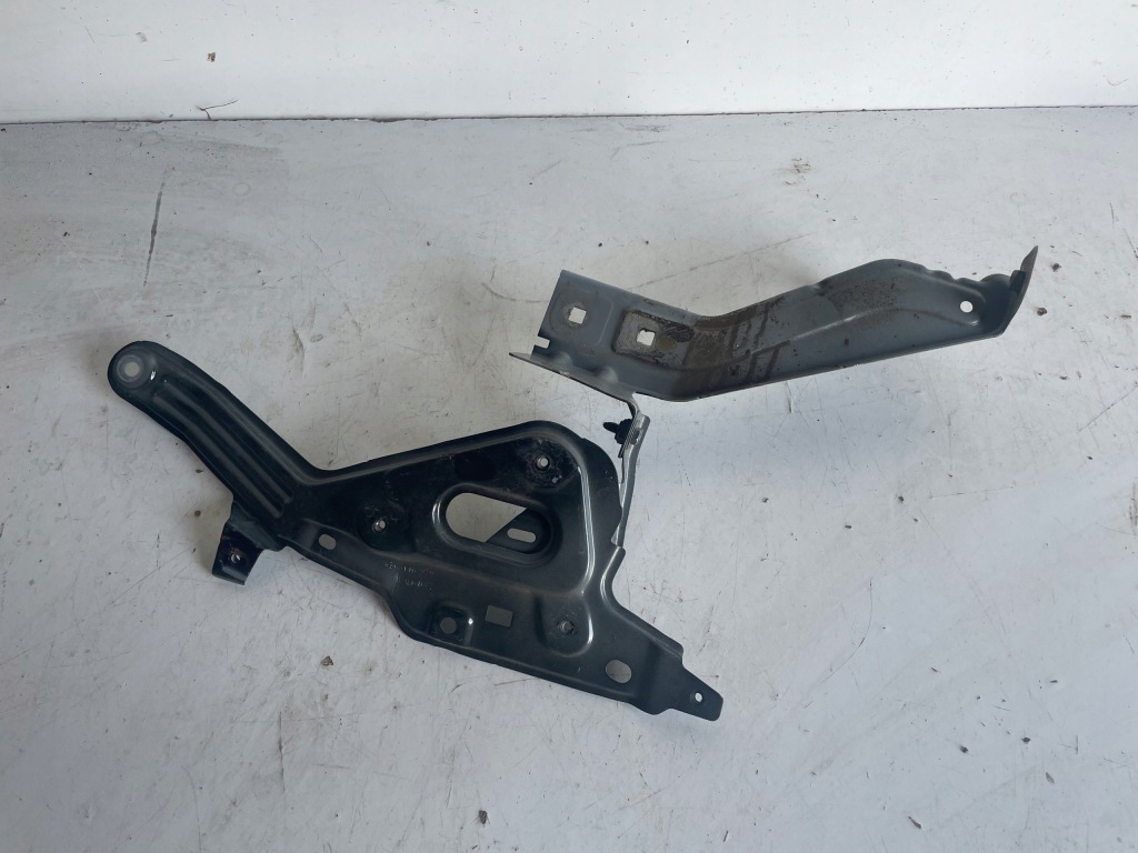 фото №1, Smart forfour ii 453 кронштейн крыла правый 631467979r