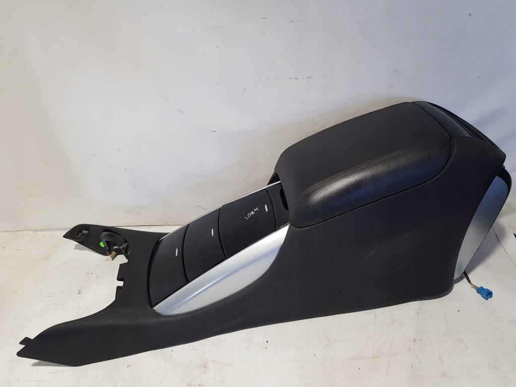 фото №1, Подлокотник mercedes w251 туннель