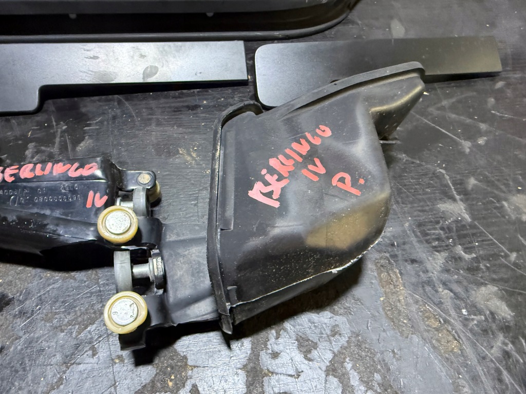 Berlingo partner iv 4 19- combo e направляющая направляющая дверь ролик правая середина в Украине