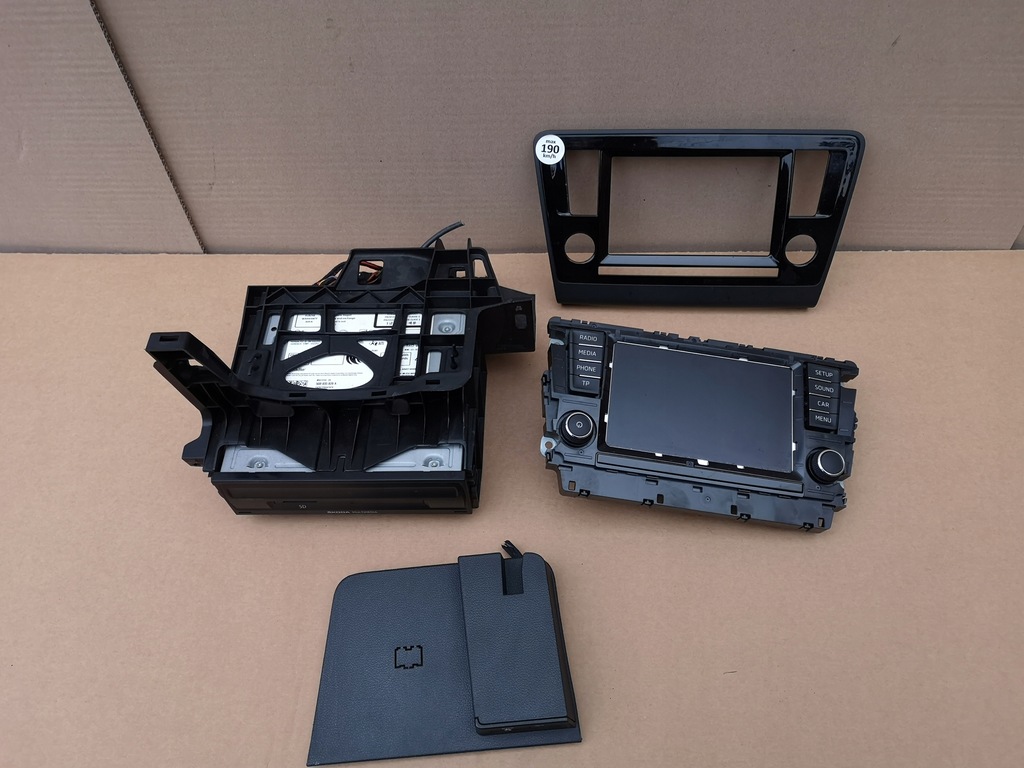 фото №1, Skoda rapid 12-17 радіо радіопрогравач дисплей kpl набір 5ja919604