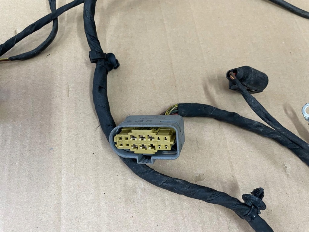 Mercedes e w212 рестайлинг  2.2 cdi электропроводка поперечина перед правый  фары led в Украине