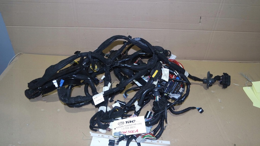 фото №10, Джгут електропроводка консолі nissan townstar kangoo 2021r.