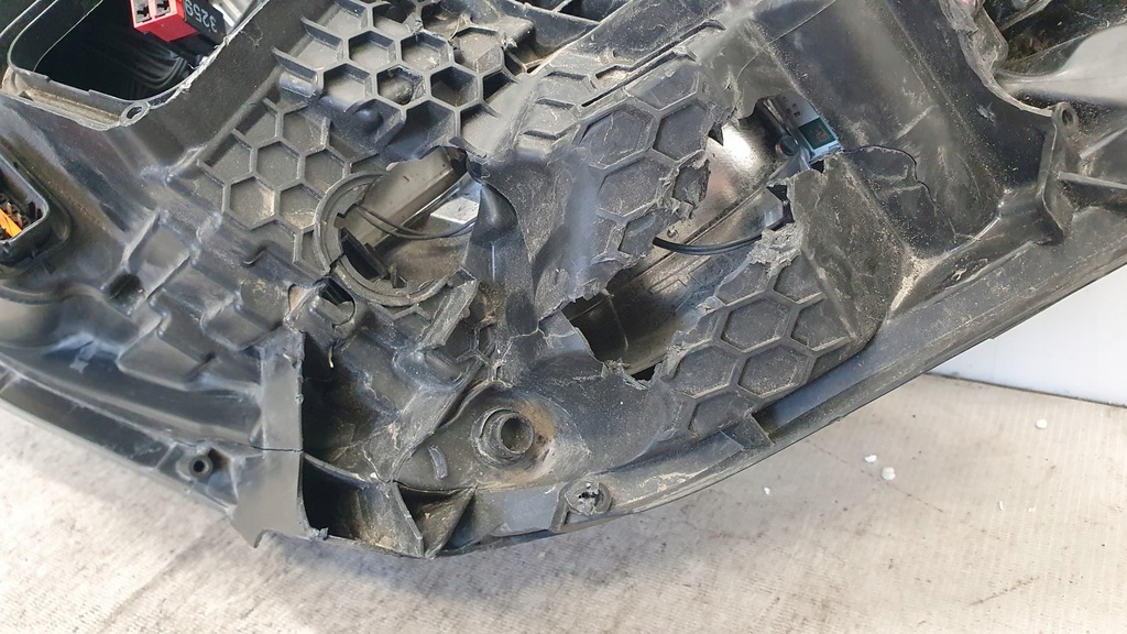 фото №11, Renault captur i lift full led лампа перед правая оригинал europa повреждённая