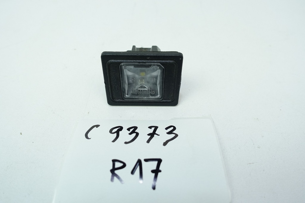 фото №1, Лампа освещение номерного знака mercedes glc x253 w205