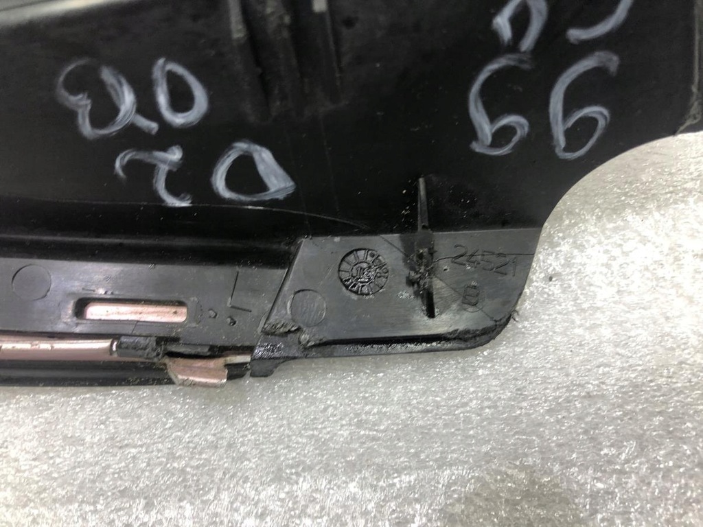 фото №11, Молдинг уплотнитель левая dacia duster ii