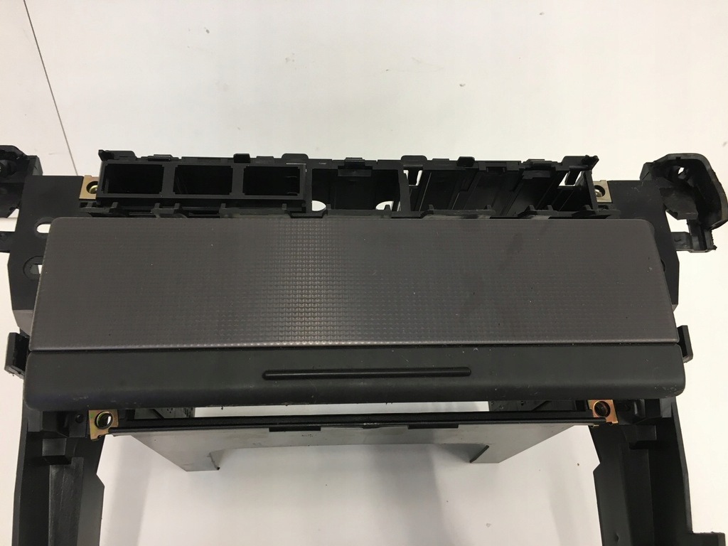 фото №4, Audi a6 c5 рамка корзина радіо lift 4b0858005c